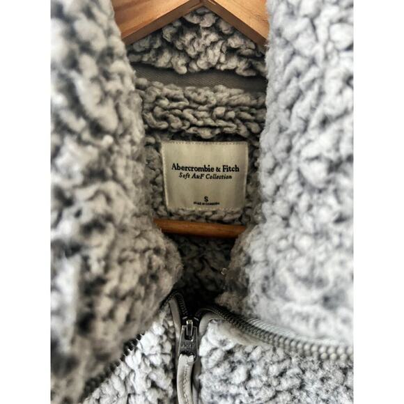 Abercrombie & Fitch Sherpa half-zip women's size small - Picture 4 of 4